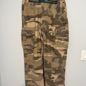 Men's J Crew Camo Cargo pants 34" x 30" relaxed fit